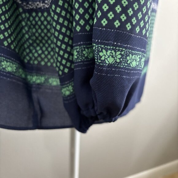 Gap Mix Print Pintuck Long Sleeve Tops Size Large Paisley Navy & Green Flowy - Picture 6 of 12